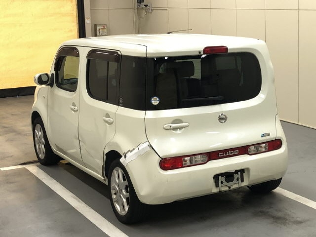 NISSAN CUBE 2011