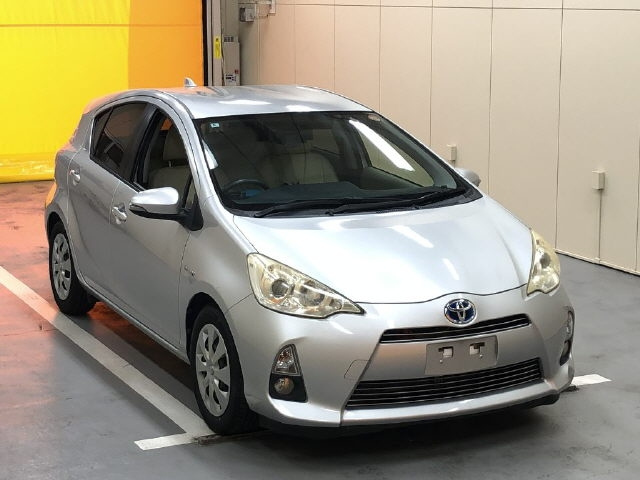 TOYOTA AQUA 2012