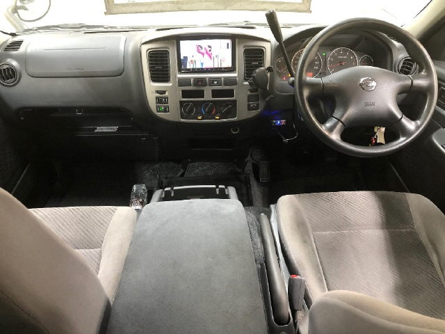 NISSAN CARAVAN 2012