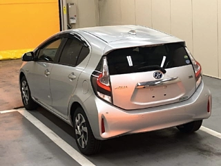 TOYOTA AQUA 2020