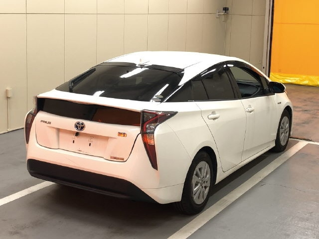 TOYOTA PRIUS 2018