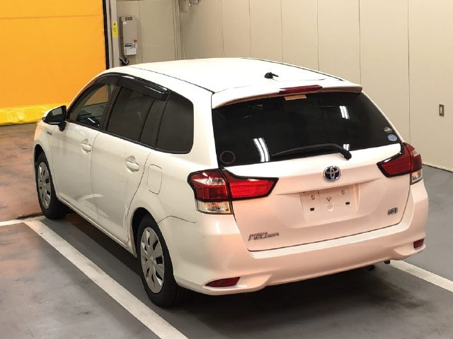 TOYOTA COROLLA FIELDER 2016