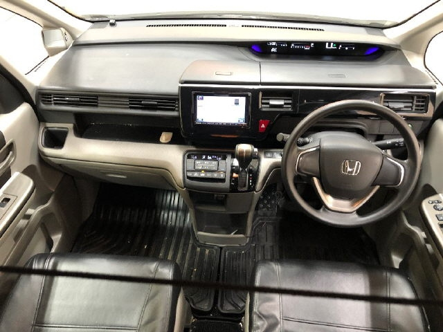 HONDA STEP WAGON 2016