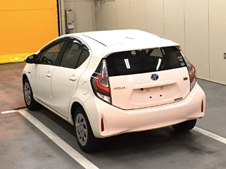 TOYOTA AQUA 2018