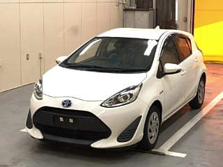 TOYOTA AQUA 2018