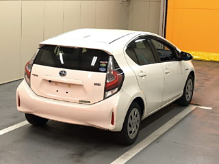 TOYOTA AQUA 2018