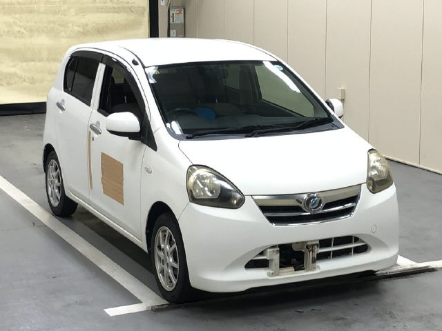 DAIHATSU MIRA E S 2012