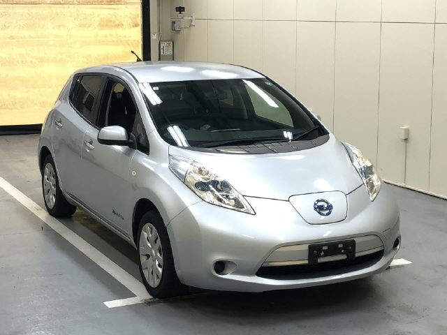 NISSAN LEAF 2015