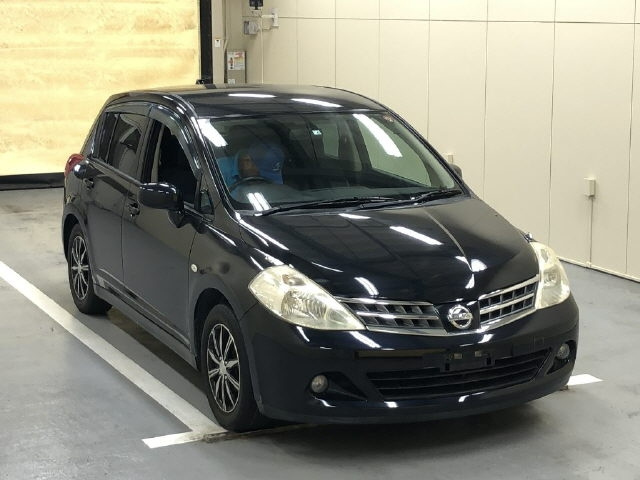 NISSAN TIIDA 2010