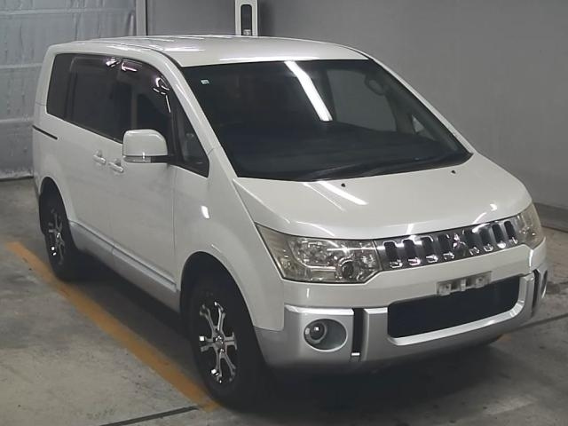 MITSUBISHI DELICA D5 2008