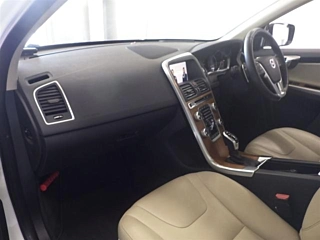 VOLVO XC60 2017