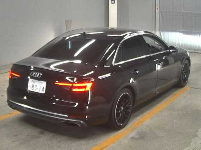 AUDI A4 2019