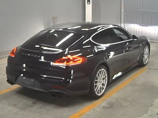 Заказать PORSCHE PANAMERA