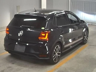VOLKSWAGEN POLO 2016