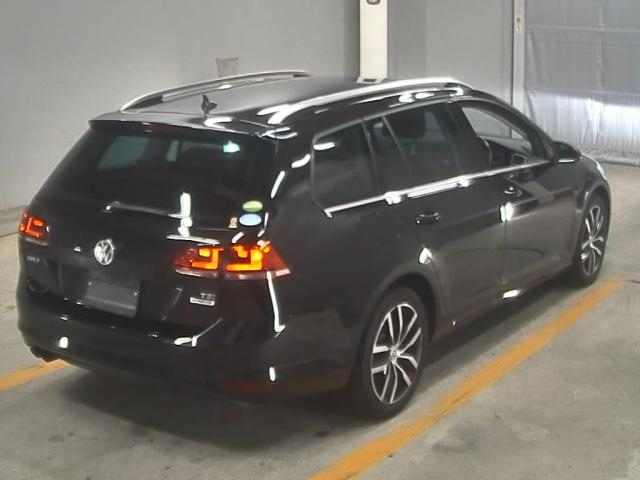 VOLKSWAGEN GOLF VARIANT 2016