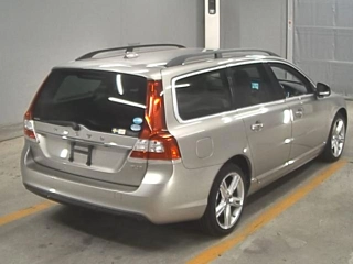 Заказать VOLVO V70