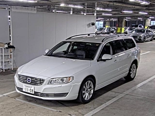 VOLVO V70 2015