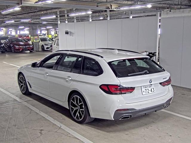 BMW 5 SERIES 2024