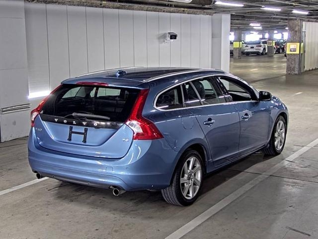 VOLVO V60 2014