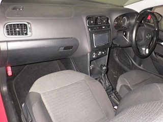 VOLKSWAGEN POLO 2012