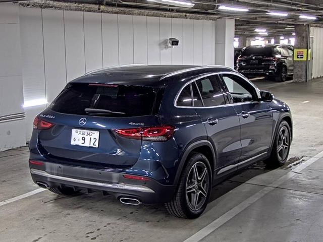 MERCEDES BENZ GLA CLASS 2021