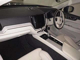 VOLVO XC60 2020