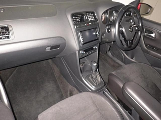 VOLKSWAGEN POLO 2016