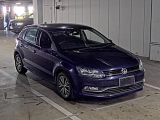 VOLKSWAGEN POLO 2016