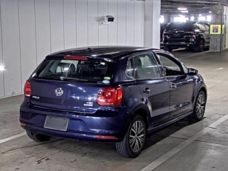VOLKSWAGEN POLO 2016
