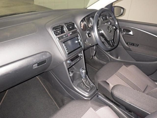 VOLKSWAGEN POLO 2016
