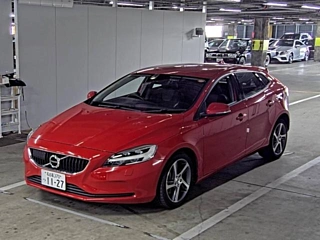 VOLVO V40 2017