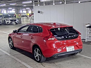 VOLVO V40 2017