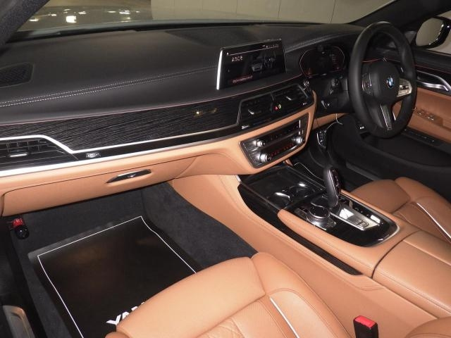 BMW 7 SERIES 2021