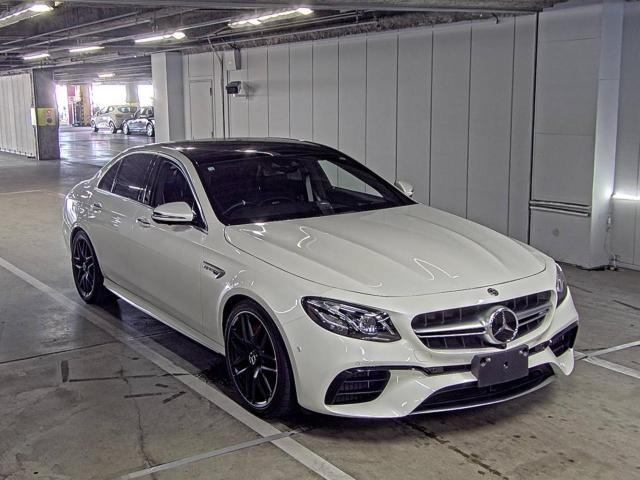 MERCEDES BENZ AMG 2020