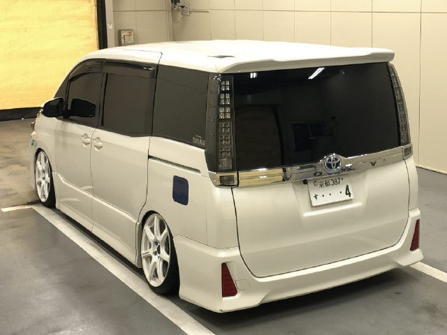 TOYOTA VOXY 2015