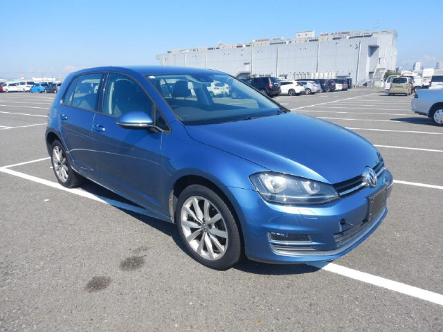 VOLKSWAGEN GOLF 2014