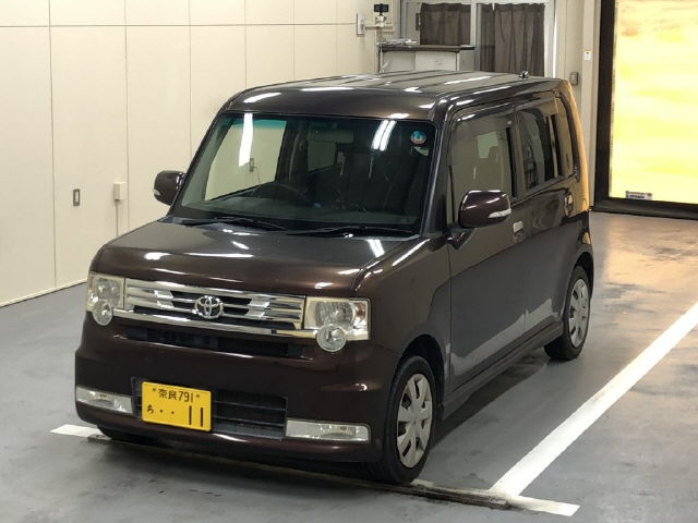 TOYOTA PIXIS SPACE 2012
