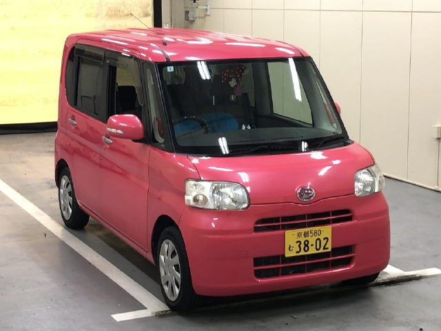 DAIHATSU TANTO 2011