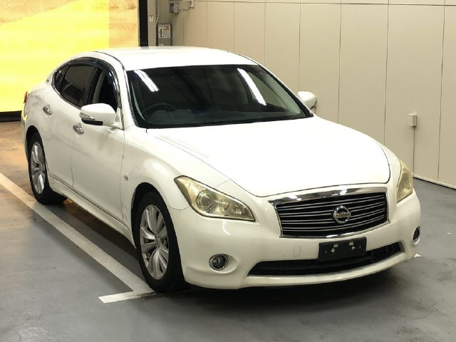 NISSAN FUGA 2009