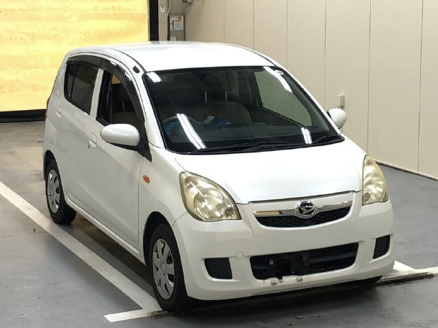 DAIHATSU MIRA 2010