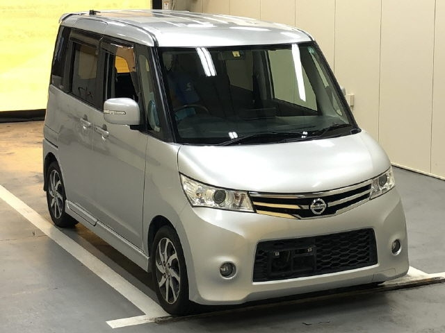 NISSAN ROOX 2010