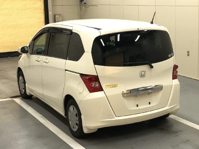 HONDA FREED 2011