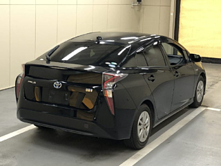 TOYOTA PRIUS 2018