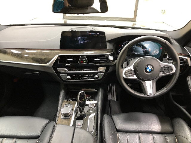 BMW 5 SERIES 2019