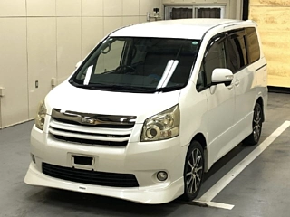 TOYOTA NOAH 2008