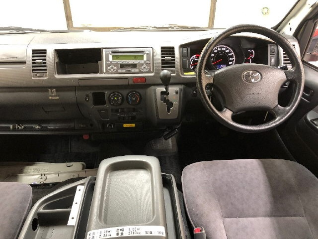 TOYOTA HIACE 2009
