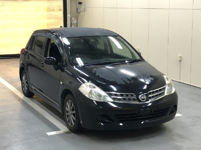 NISSAN TIIDA 2010