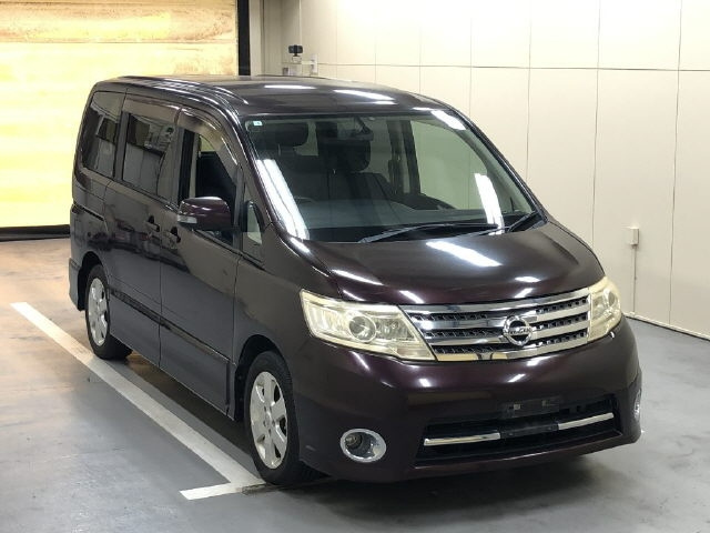 NISSAN SERENA 2010