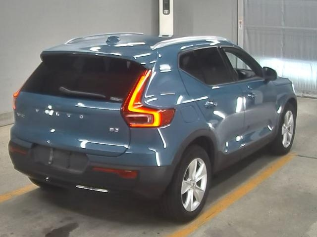 VOLVO XC40 2022