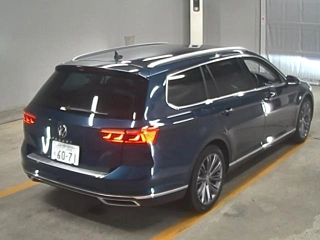VOLKSWAGEN PASSAT VARIANT 2021